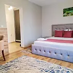 семеен виктория 1 Хотел