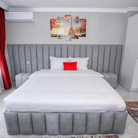 семеен виктория 1 3* Сандански