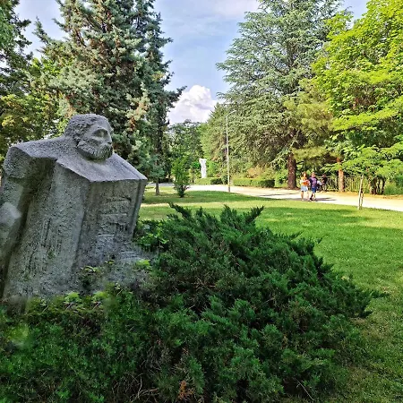 парк апарт-хотел виктория 1 Sandanski