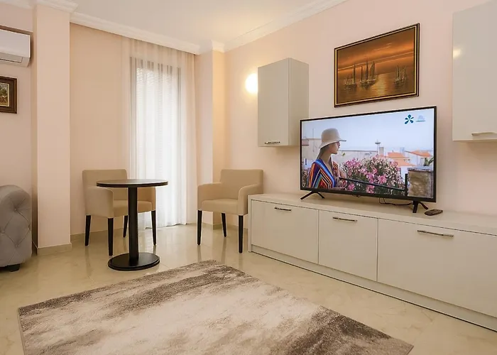 Хотел семеен виктория 1 Сандански