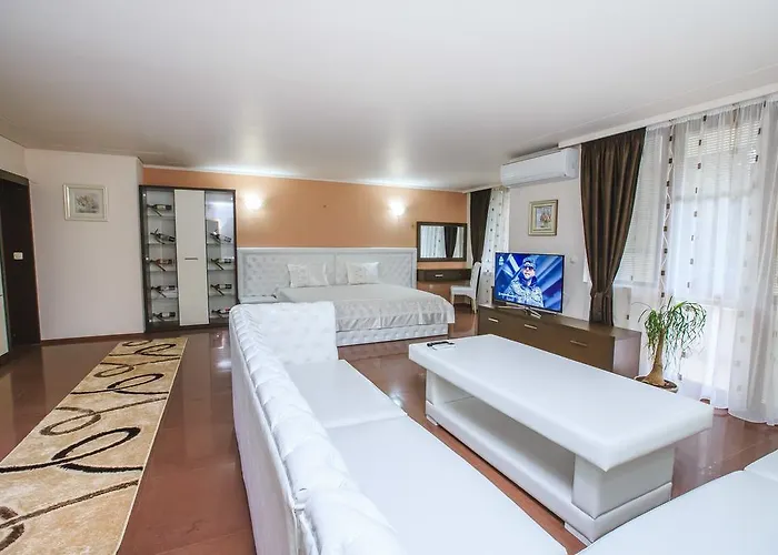 семеен виктория 1 Хотел Сандански